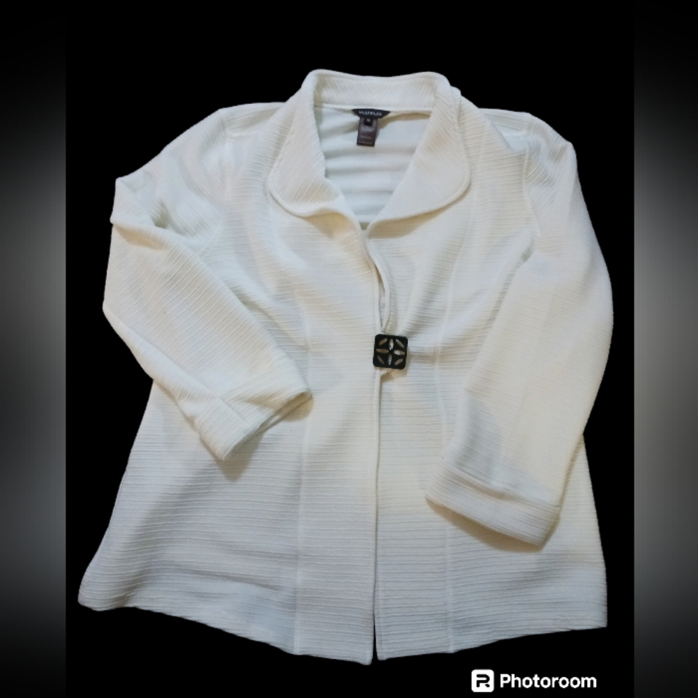 Multiples jacket. Womens Size 1X.  Cream color.